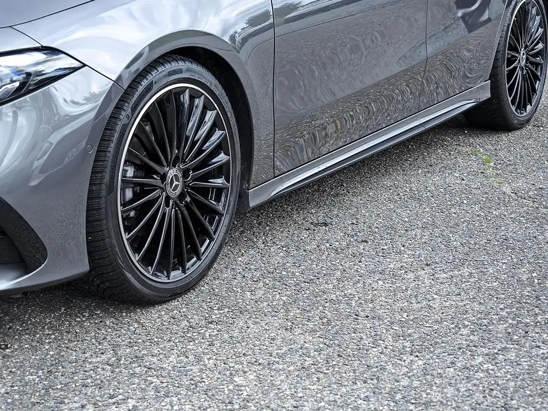 Mercedes-Benz A 200 AMG MBUX Night - Thumbnail 7
