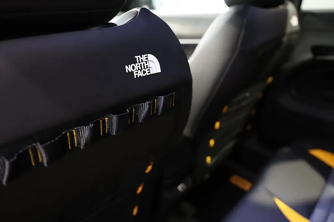 Jeep Avenger 1.2 e-Hybrid DCT 4xe The North Face - Thumbnail 12