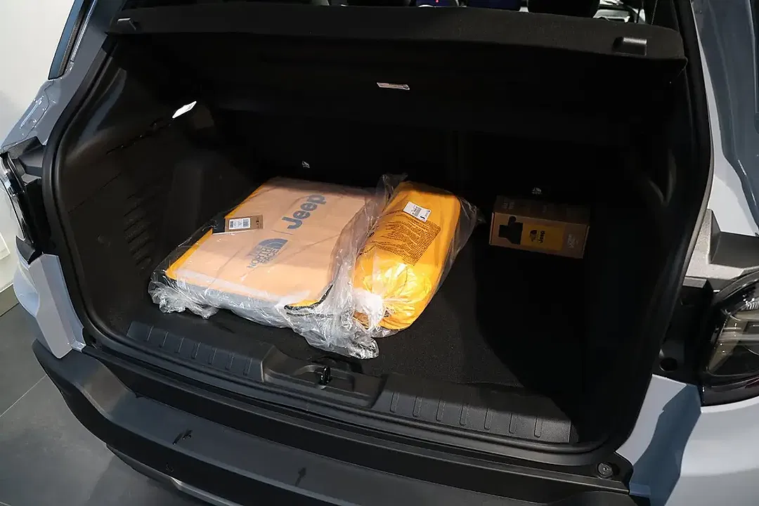 Jeep Avenger 1.2 e-Hybrid DCT 4xe The North Face - Thumbnail 13