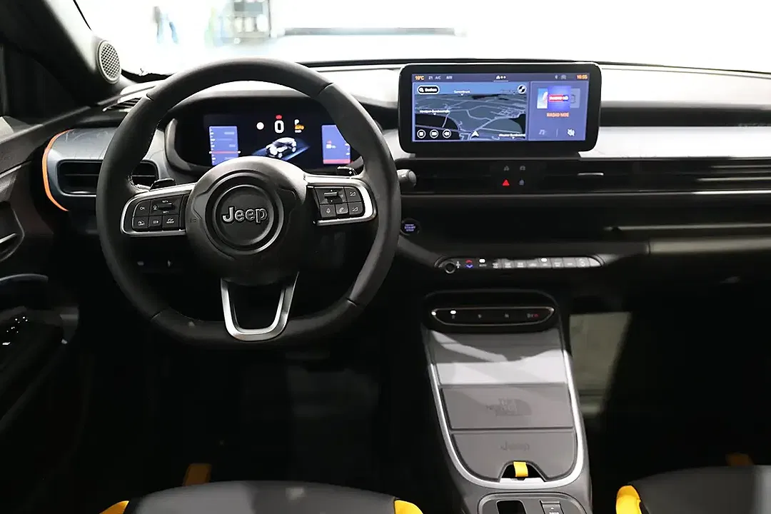 Jeep Avenger 1.2 e-Hybrid DCT 4xe The North Face - Thumbnail 14
