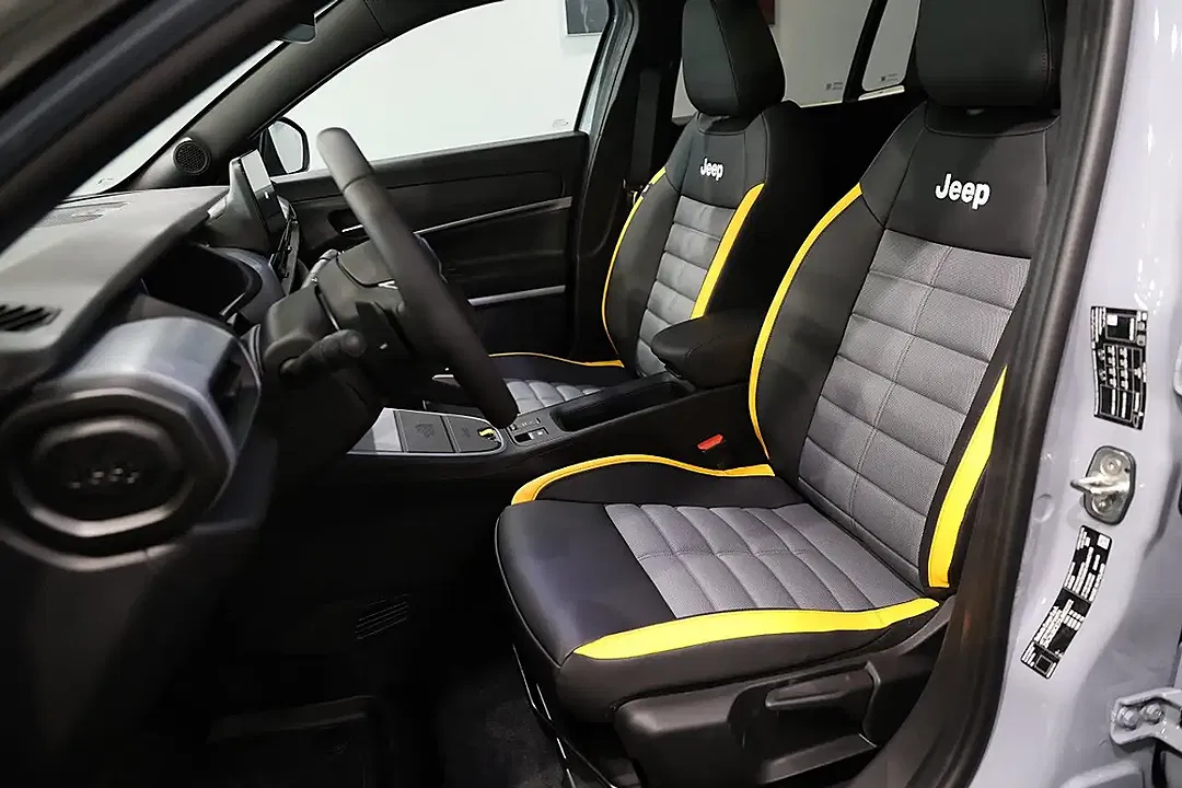 Jeep Avenger 1.2 e-Hybrid DCT 4xe The North Face - Thumbnail 9