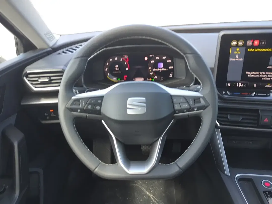 SEAT Leon 1.5 eTSI DSG Style - Thumbnail 12