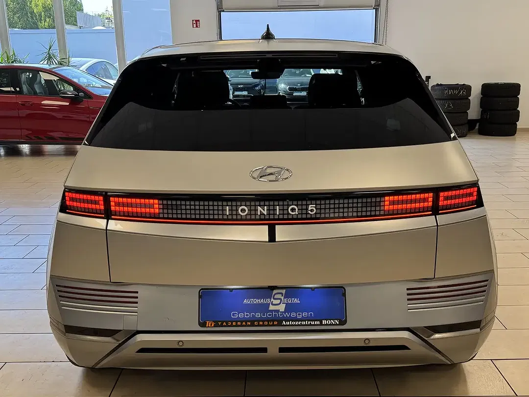 Hyundai IONIQ 5 UNIQ - Thumbnail 6