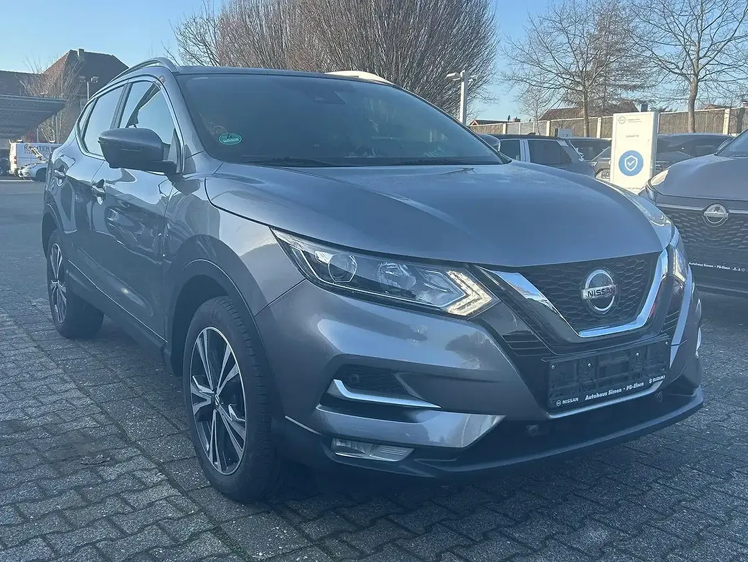 Nissan Qashqai N-Connecta - Thumbnail 3