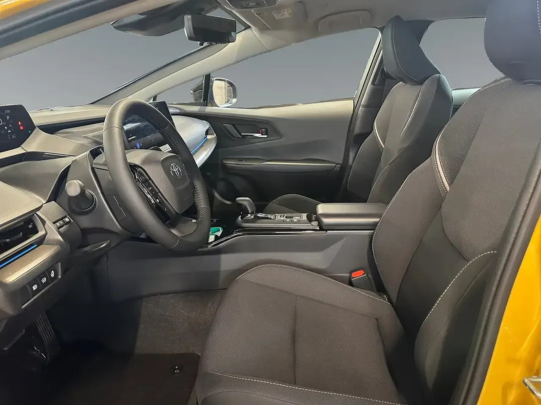 Toyota Prius Prestige - Thumbnail 10