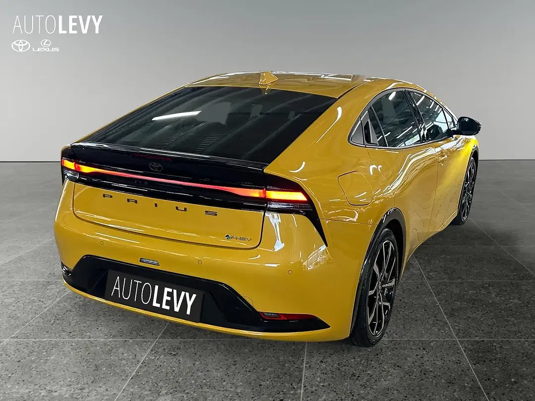 Toyota Prius Prestige - Thumbnail 6