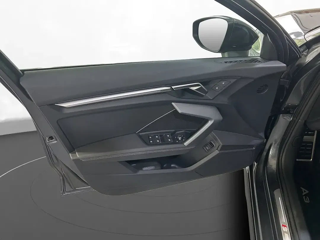 Audi S3 TFSI S tronic quattro - Thumbnail 9