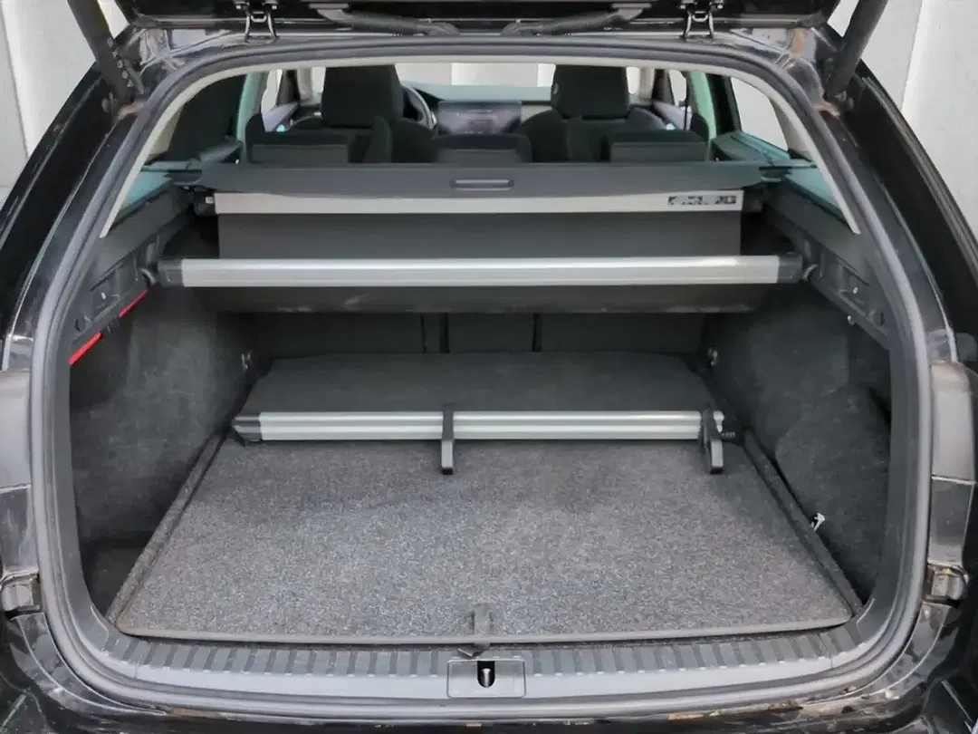 Skoda Octavia 1.5 eTSI Scout - Thumbnail 9