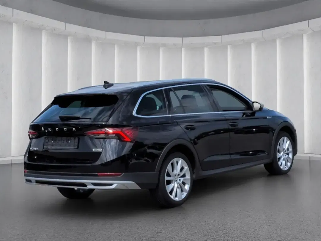 Skoda Octavia 1.5 eTSI Scout - Thumbnail 3