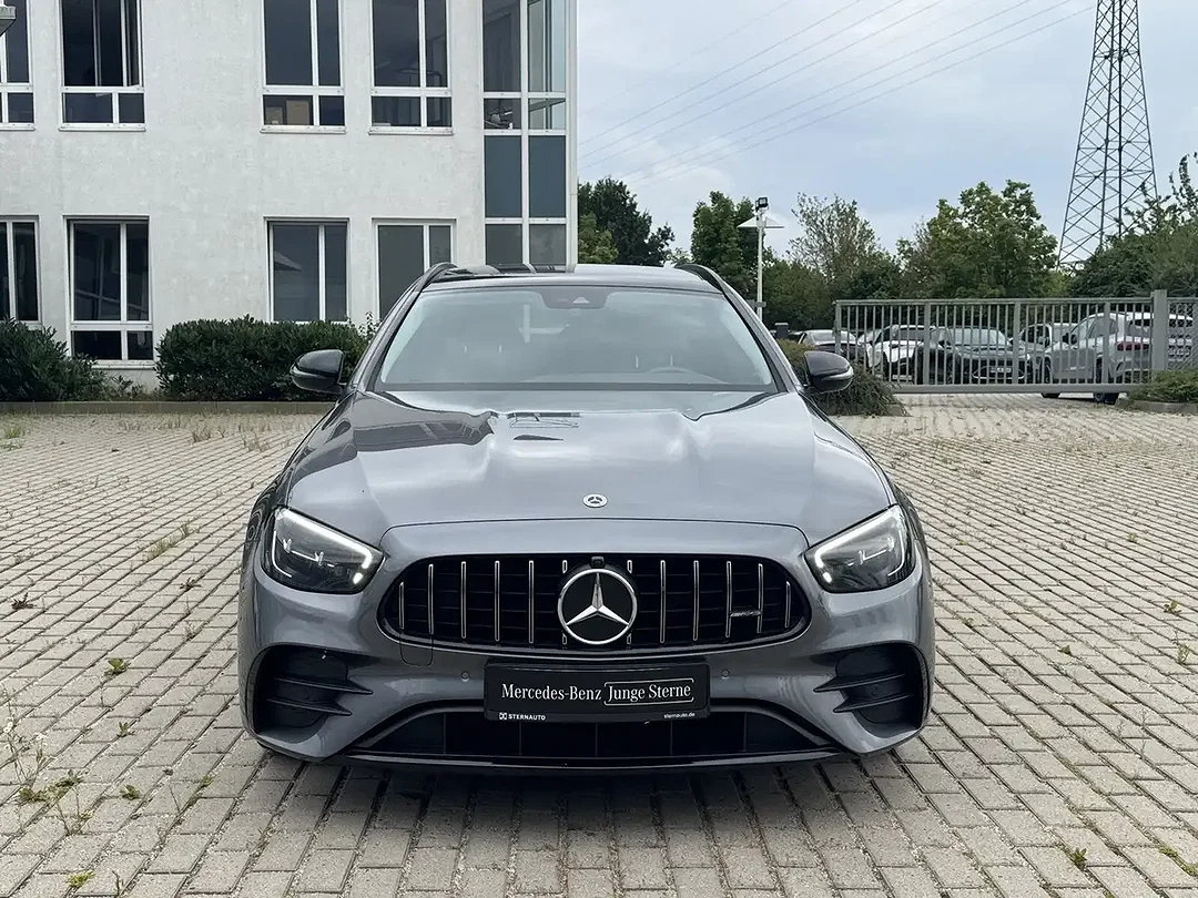 Mercedes-Benz E 220 AMG Night - Afbeelding 1