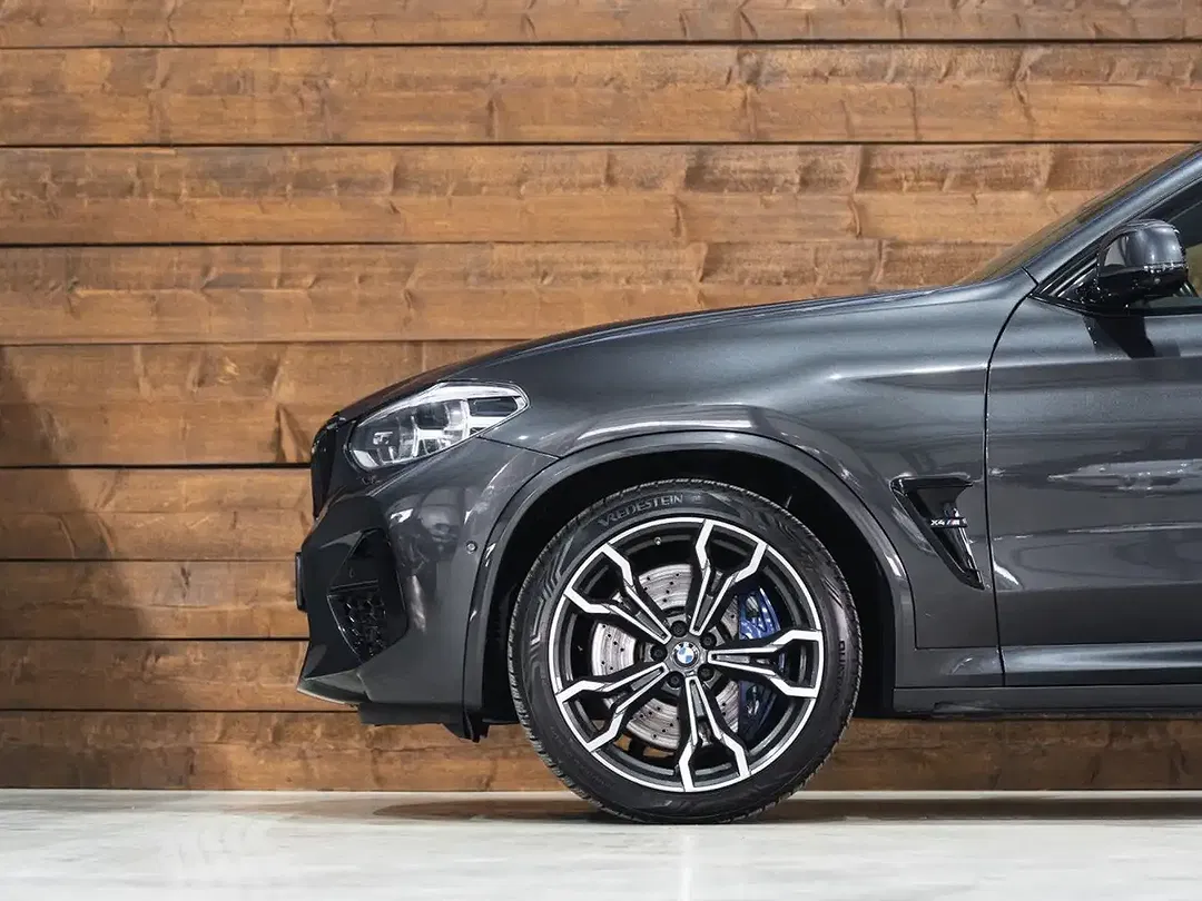 BMW X4 M Competition - Thumbnail 5
