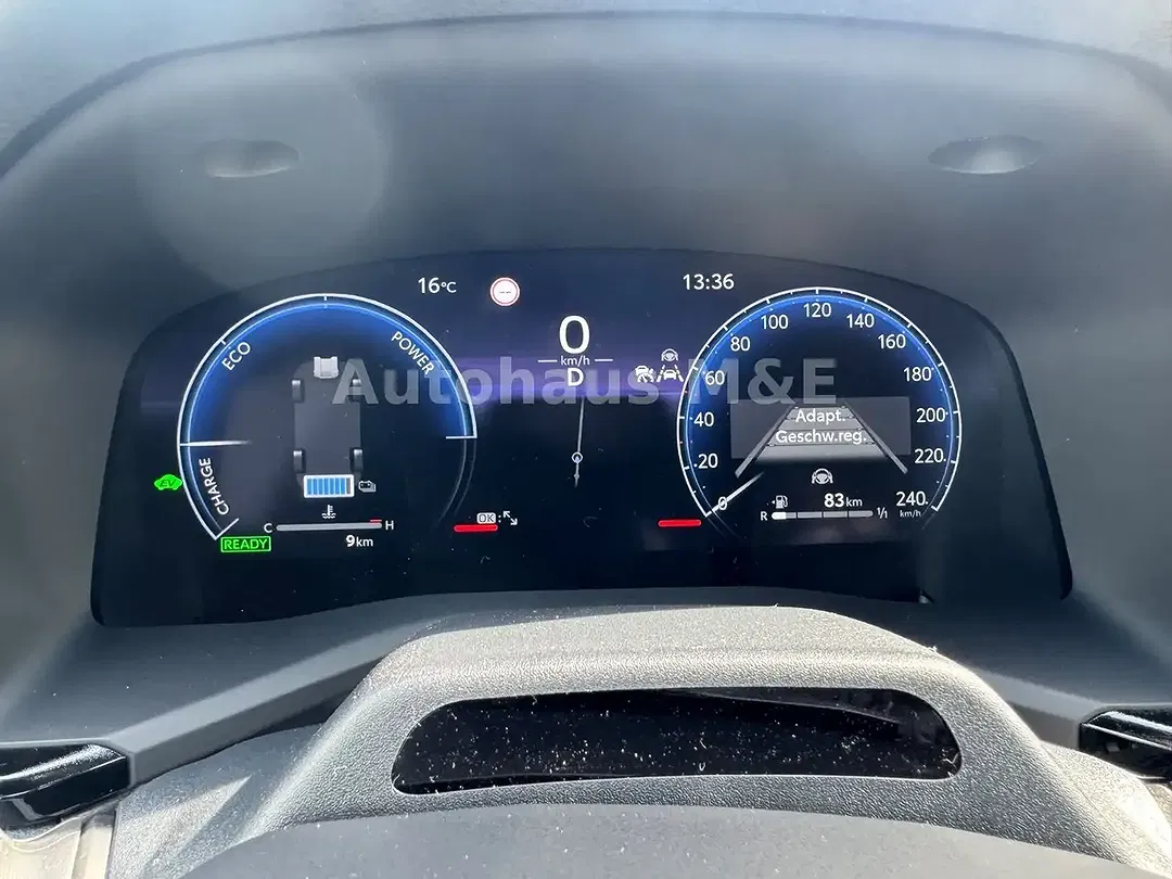 Toyota Camry Hybrid - Thumbnail 13