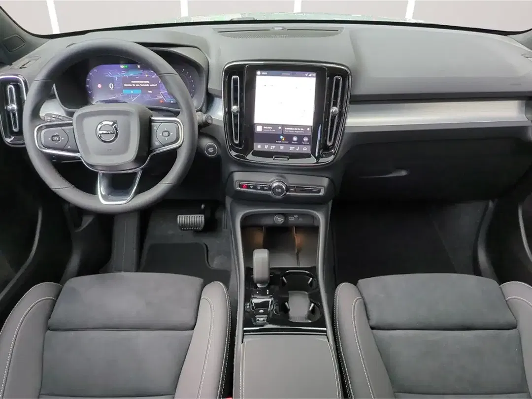 Volvo XC40 B3 Ultra Black Edition - Thumbnail 11