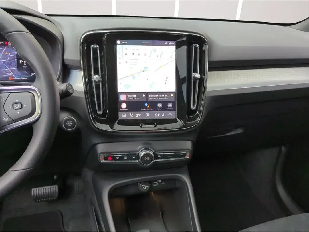 Volvo XC40 B3 Ultra Black Edition - Thumbnail 13