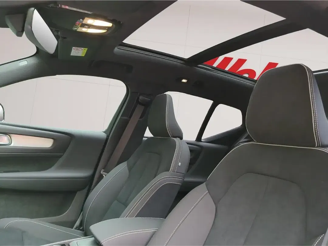 Volvo XC40 B3 Ultra Black Edition - Thumbnail 15