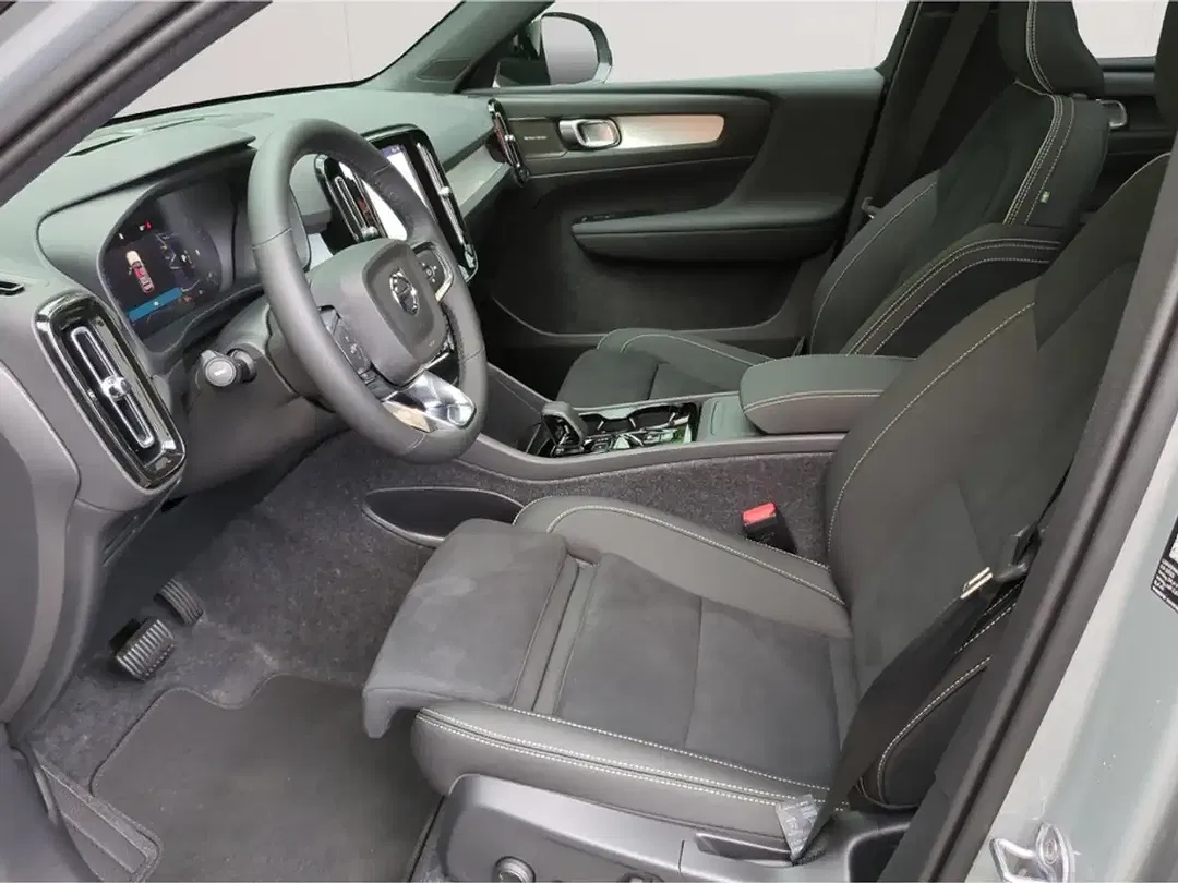 Volvo XC40 B3 Ultra Black Edition - Thumbnail 16