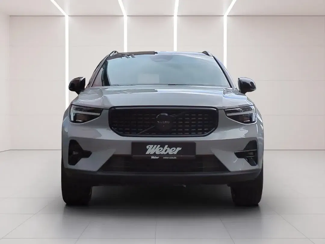 Volvo XC40 B3 Ultra Black Edition - foto 2