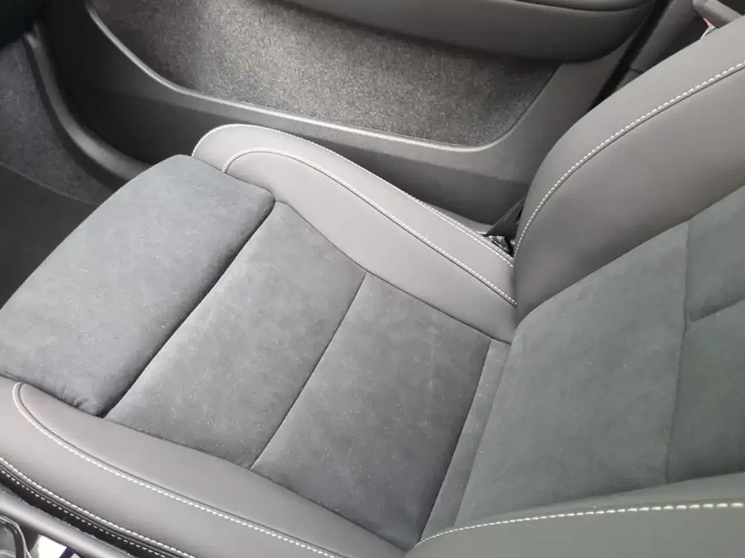 Volvo XC40 B3 Ultra Black Edition - Thumbnail 20