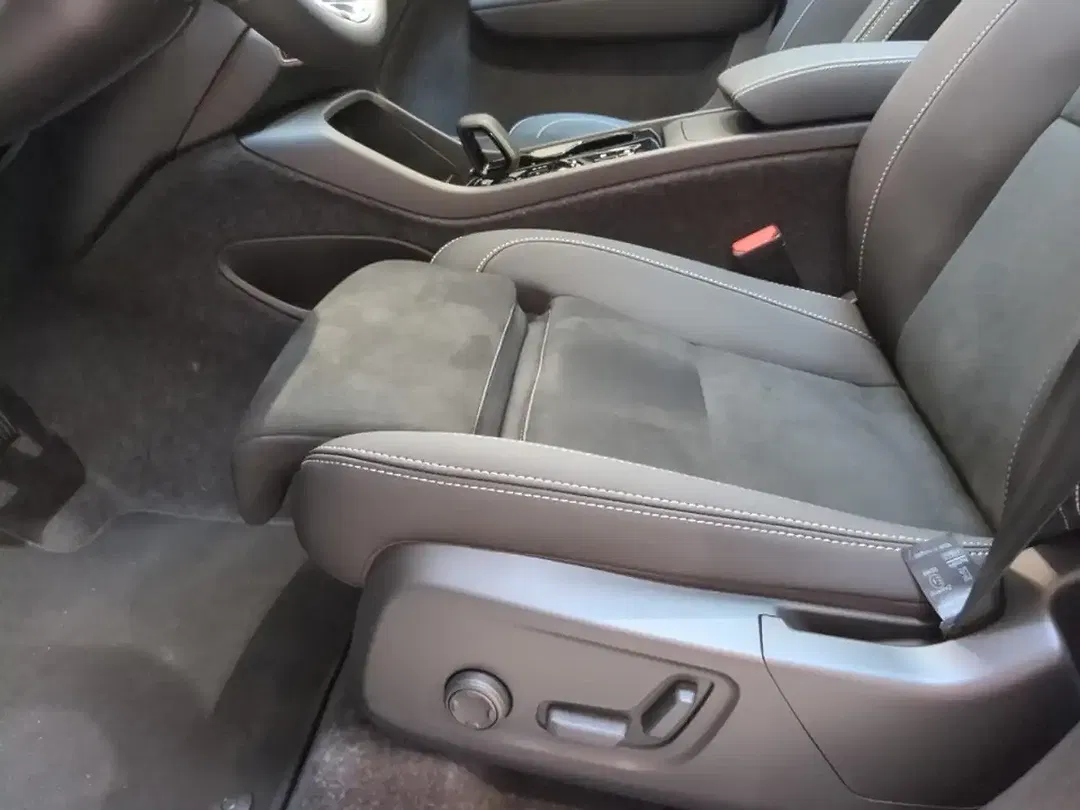 Volvo XC40 B3 Ultra Black Edition - Thumbnail 29