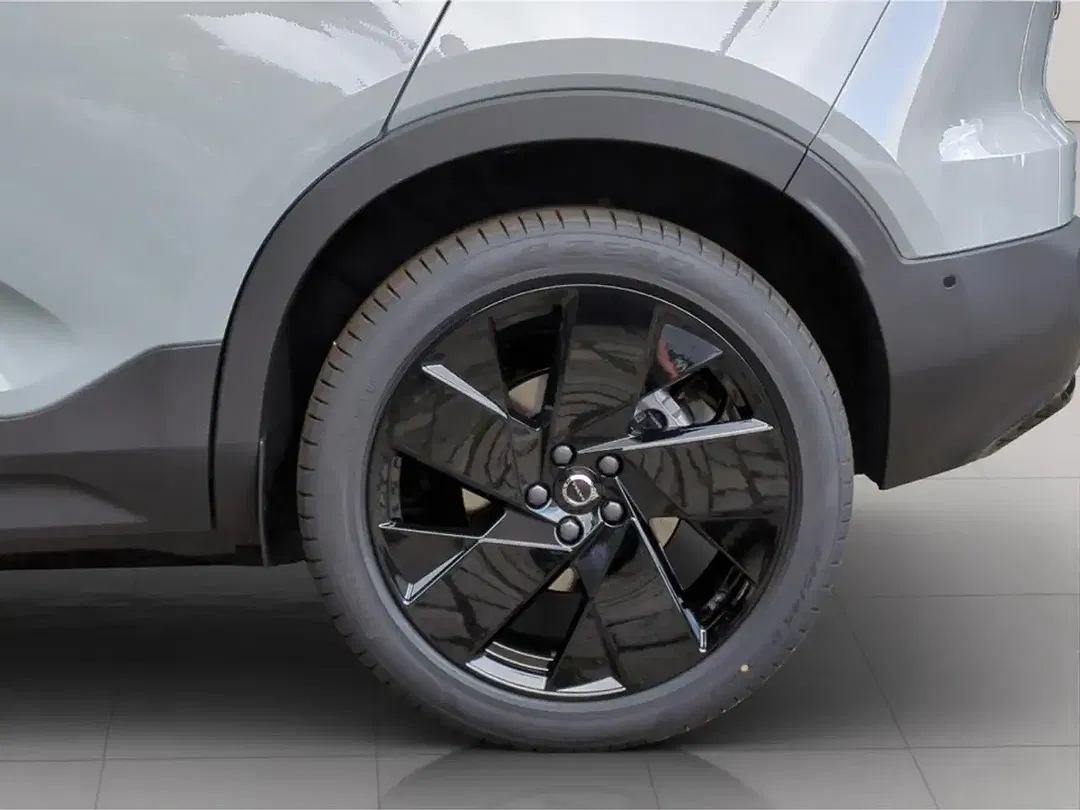 Volvo XC40 B3 Ultra Black Edition - Thumbnail 8