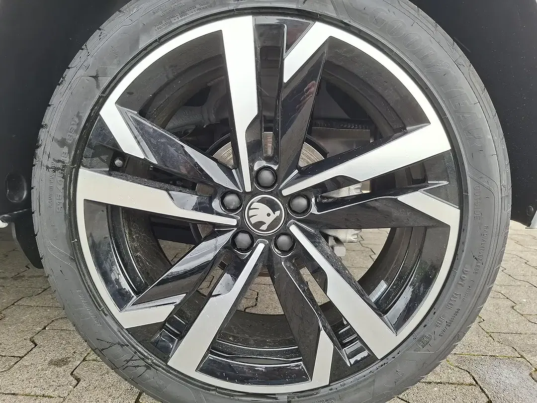 Skoda Kamiq 1.5 TSI DSG Monte Carlo - Thumbnail 5