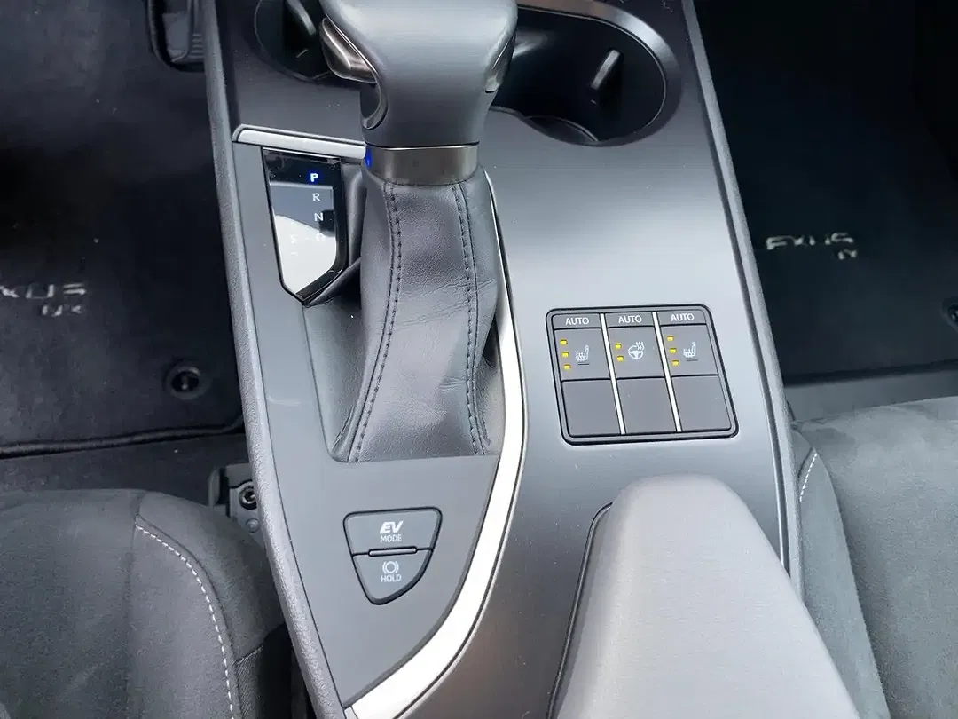 Lexus UX 250h Style Edition - Thumbnail 15