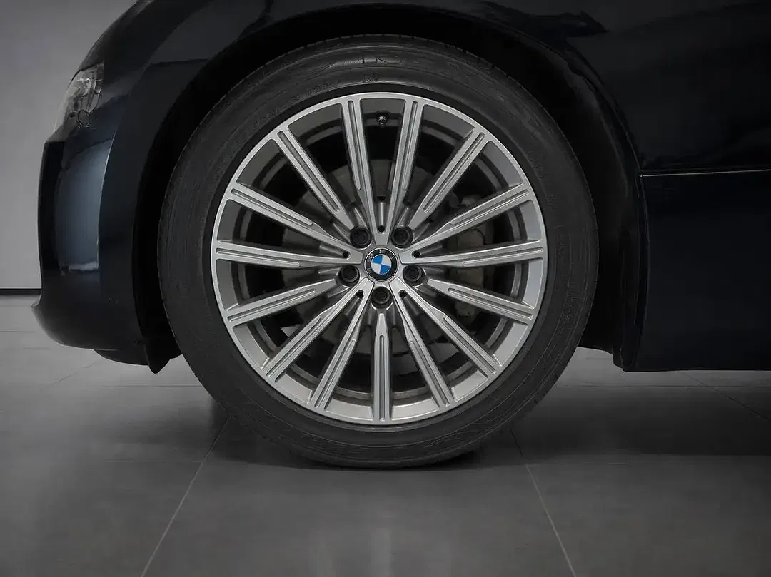 BMW 620 Gran Turismo Luxury Line - Thumbnail 4