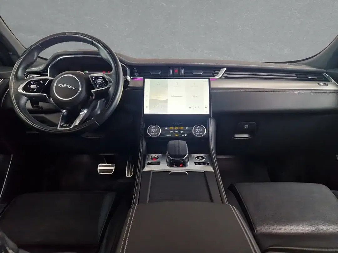 Jaguar F-Pace P400e PHEV 4x4 SE - Thumbnail 4