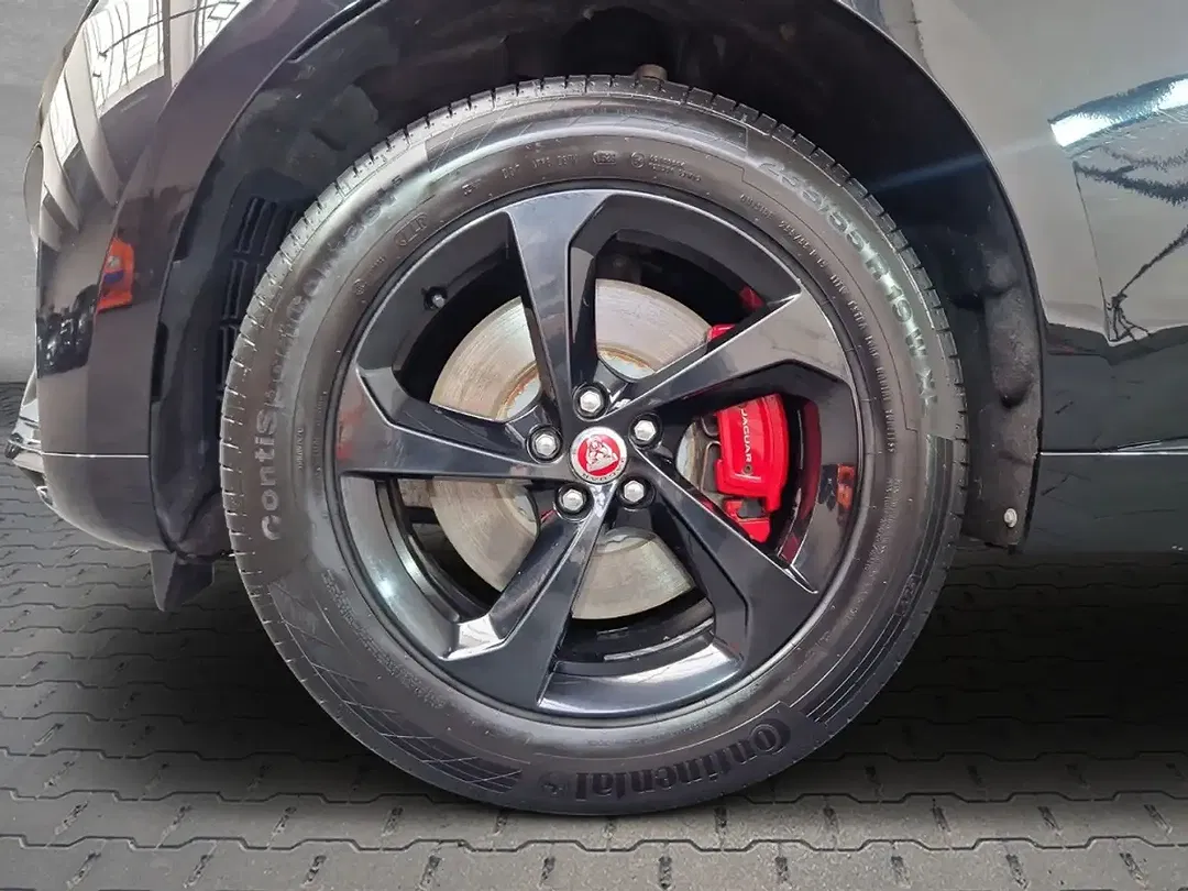 Jaguar F-Pace P400e PHEV 4x4 SE - Thumbnail 9