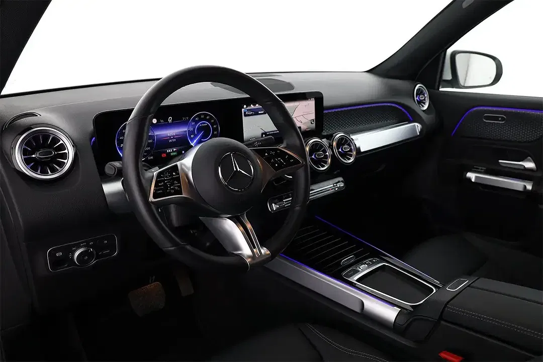 Mercedes-Benz EQB 250 - Thumbnail 11
