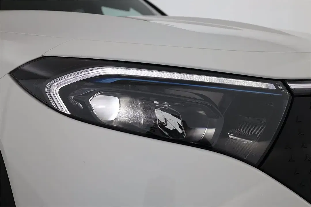 Mercedes-Benz EQB 250 - Thumbnail 8