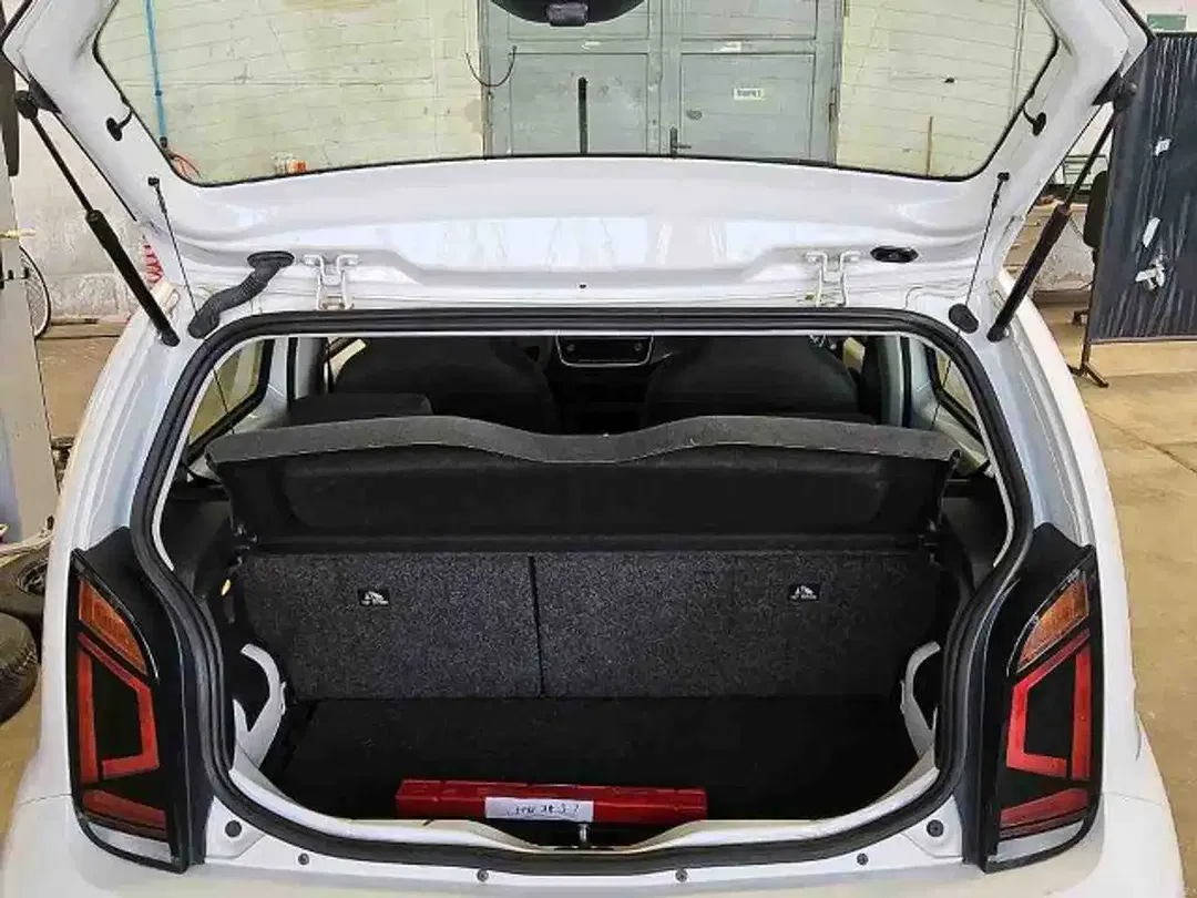 Volkswagen up! Move - Thumbnail 5