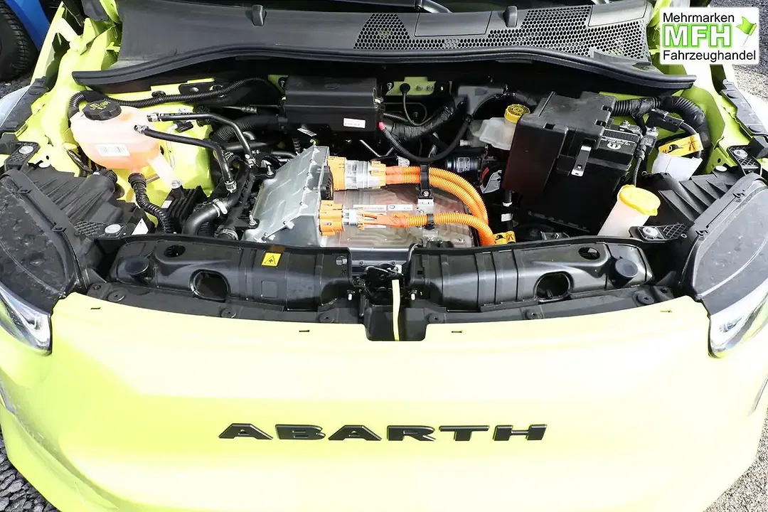 Abarth 500e Turismo - foto 11