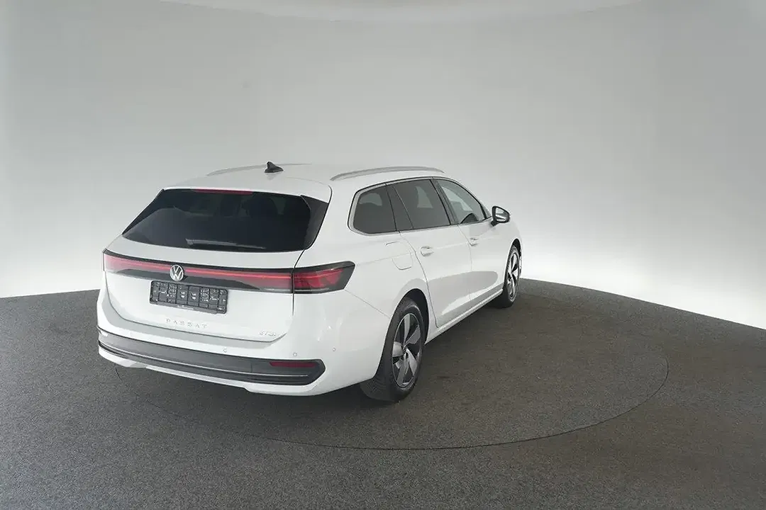 Volkswagen Passat Variant 1.5 TSI DSG Business - foto 2