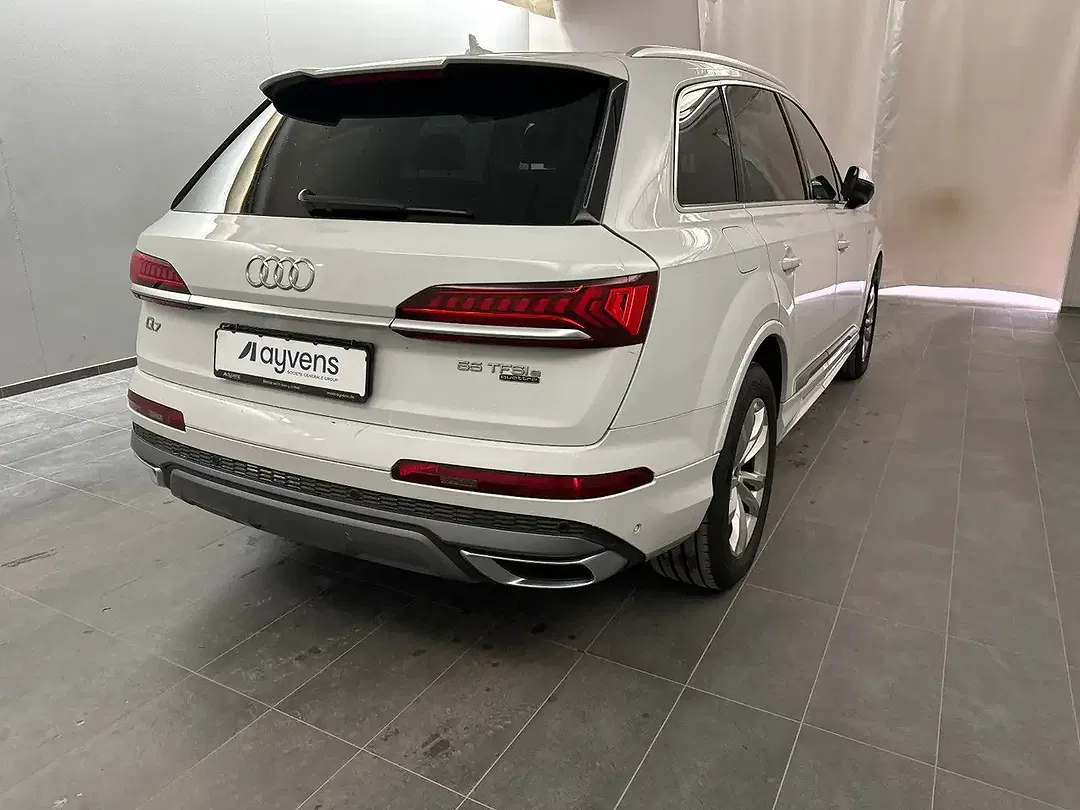Audi Q7 55 quattro S line - Thumbnail 4