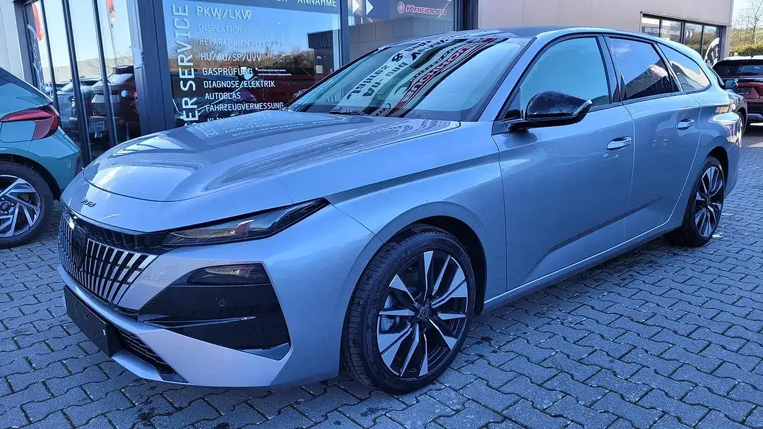 Peugeot 308 145 Hybrid Allure SW - Thumbnail 1