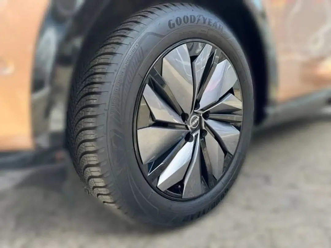 Nissan Ariya Evolve - Thumbnail 9