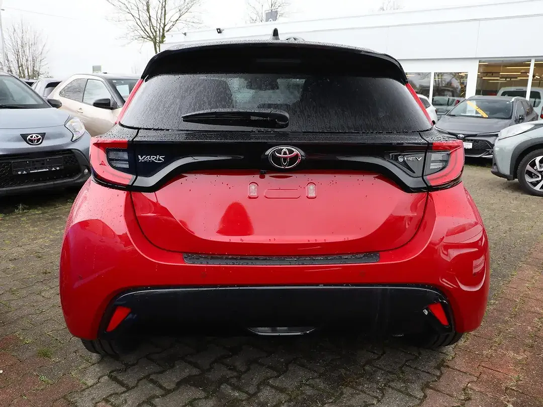 Toyota Yaris 1.5 Hybrid Style Plus - Thumbnail 4