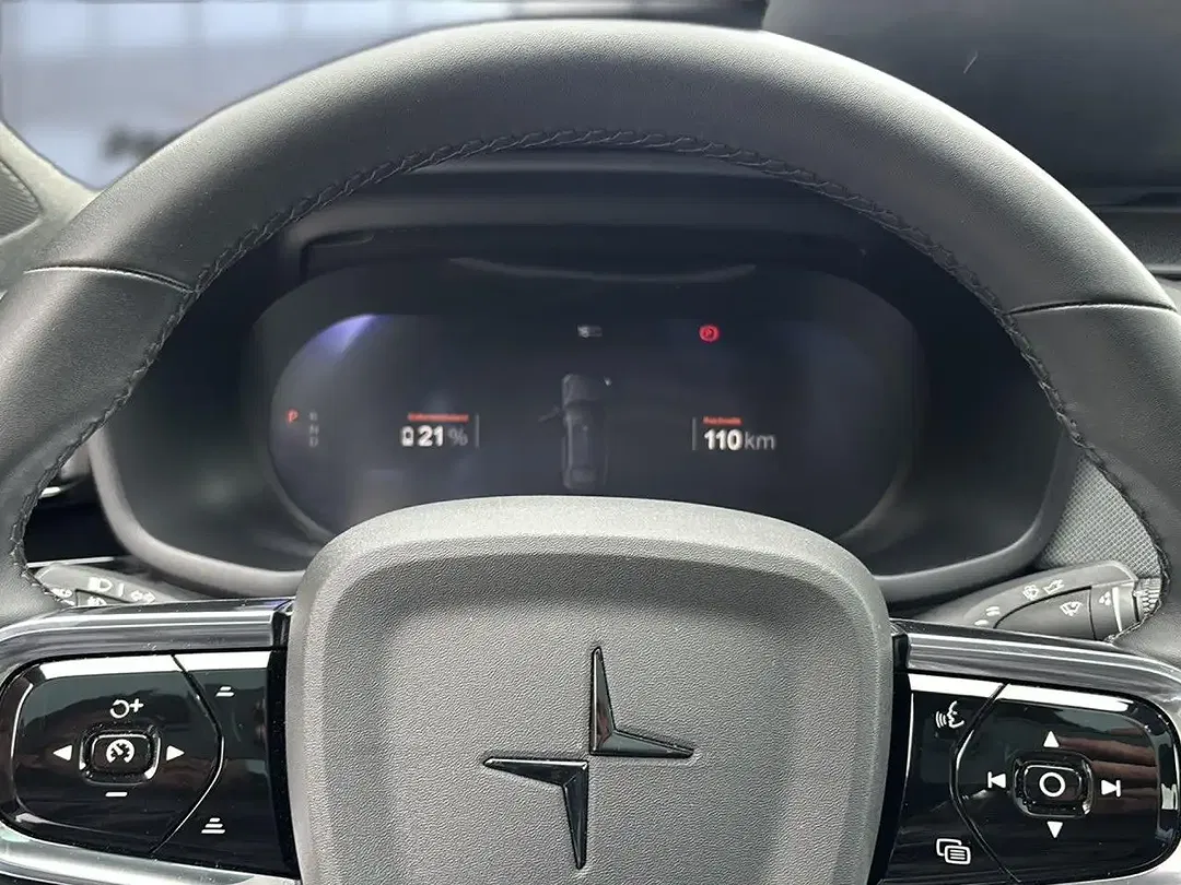 Polestar 2 Long Range - Thumbnail 10