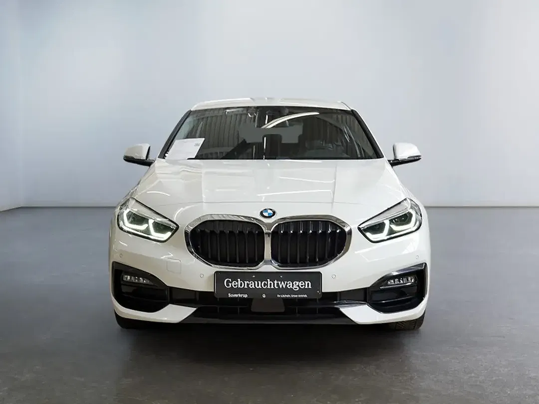 BMW 118 Sport Line - Thumbnail 2