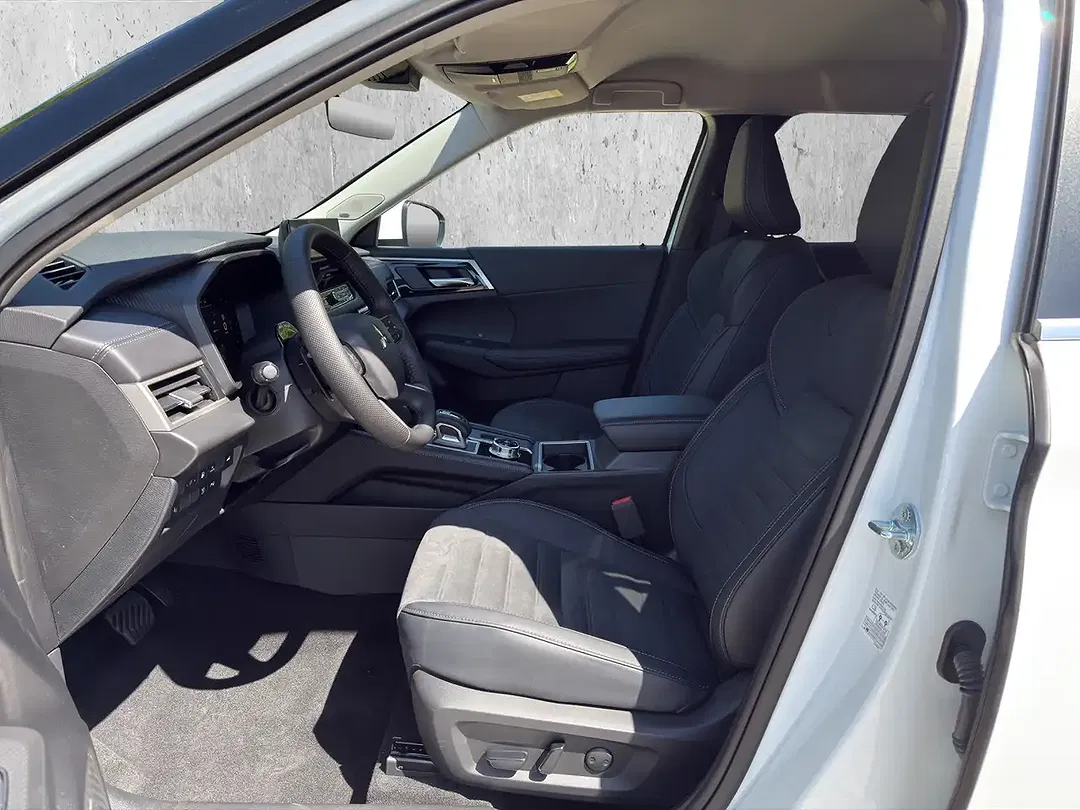 Mitsubishi Outlander 2.4 PHEV Hybrid Intro Edition - Thumbnail 9