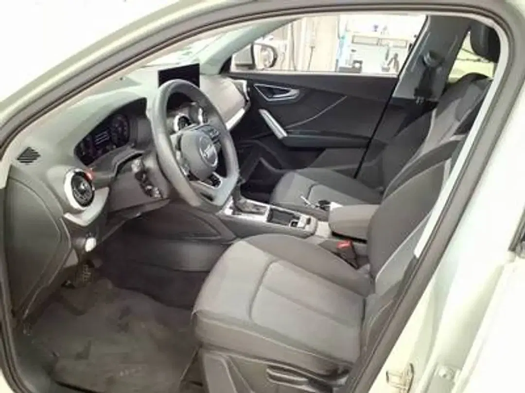 Audi Q2 35 TFSI S tronic - Thumbnail 4