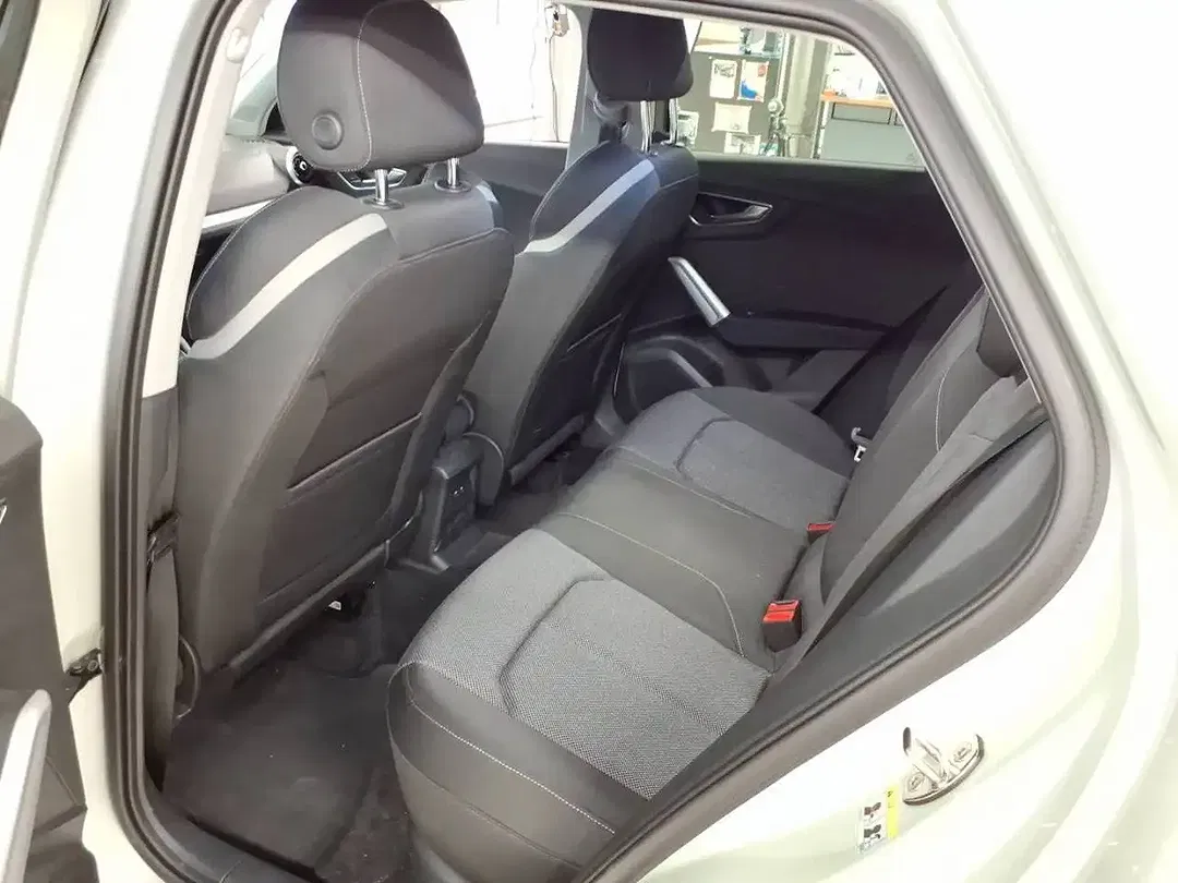 Audi Q2 35 TFSI S tronic - Thumbnail 5