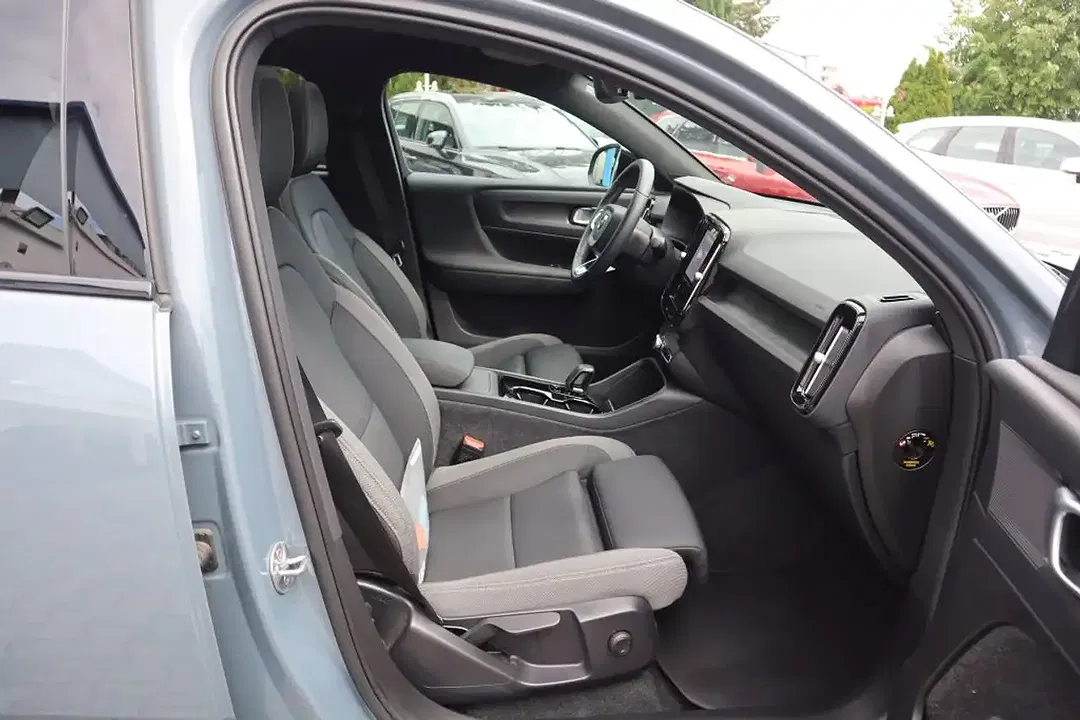 Volvo C40 Recharge Single Motor - Thumbnail 12