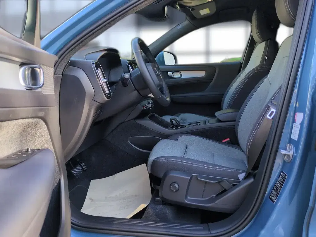 Volvo XC40 T2 AUT Core - Thumbnail 9