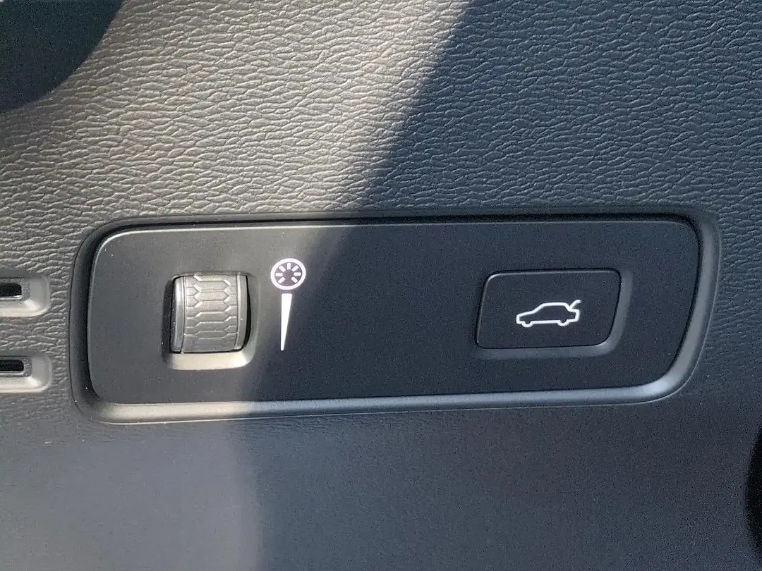 Volvo XC40 T2 AUT Core - Thumbnail 13