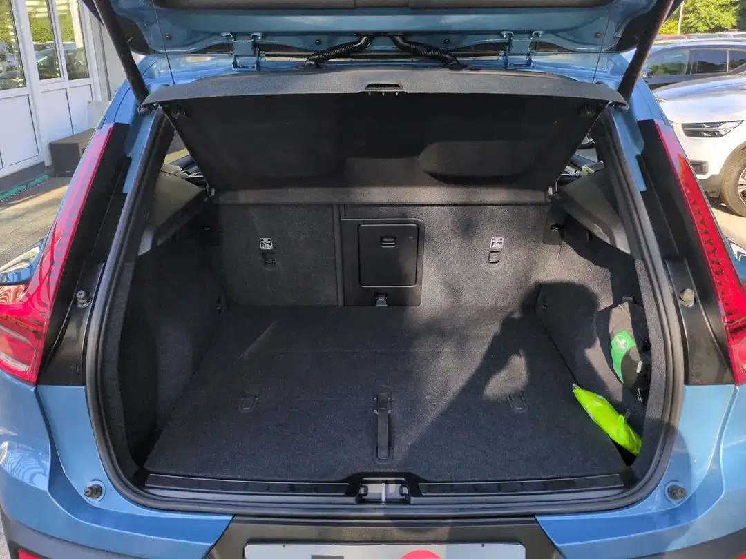 Volvo XC40 T2 AUT Core - Thumbnail 22