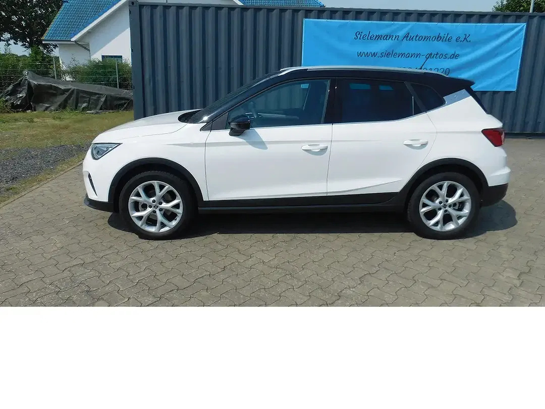 SEAT Arona 1.0 TSI FR-Line - Thumbnail 1