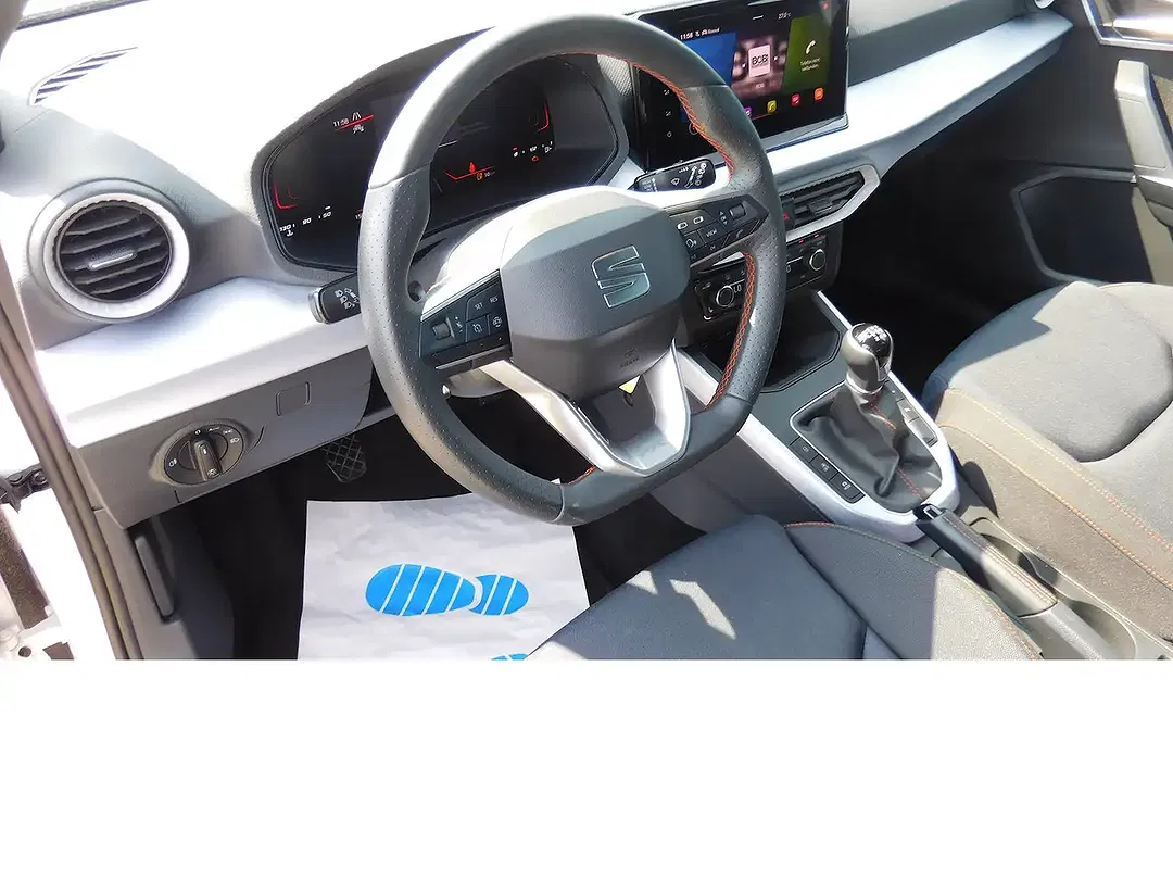 SEAT Arona 1.0 TSI FR-Line - Thumbnail 8