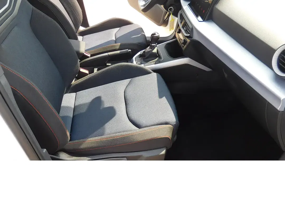 SEAT Arona 1.0 TSI FR-Line - Thumbnail 9